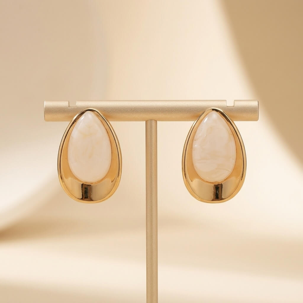 Avelis Earrings Collection