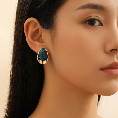 Avelis Earrings Collection